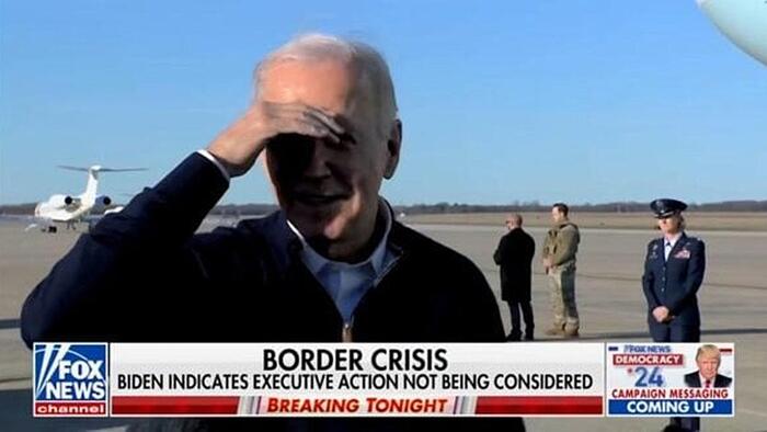 NextImg:Biden Says He's "Counting On The Border Action Happening By Itself"