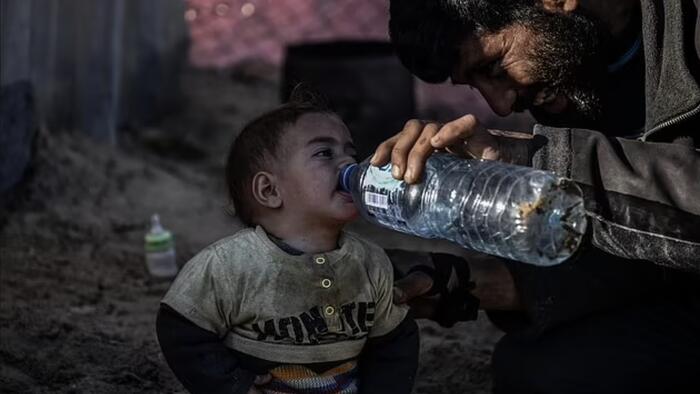 NextImg:US Military Begins Airdropping Food Into Gaza