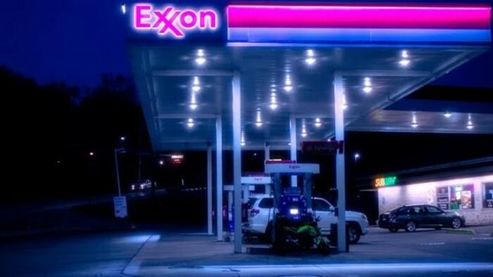 NextImg:Exxon To Cut Trader Salaries In Favor Of Performance Bonuses And Long Term Incentives