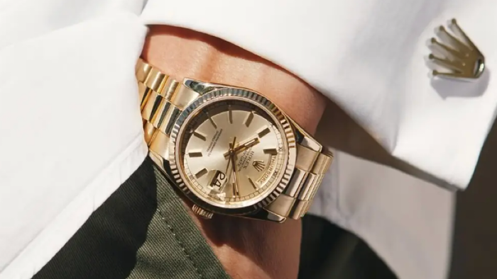 NextImg:Swiss Watch Exports Crash In China & Hong Kong
