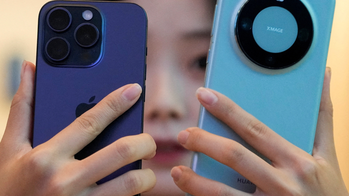 NextImg:iPhone Sales In China Tumble 19% In Worst Quarter Since 2020