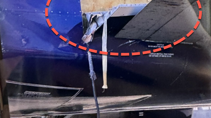 NextImg:Boeing 767 Loses Emergency Slide After Departing From New York City