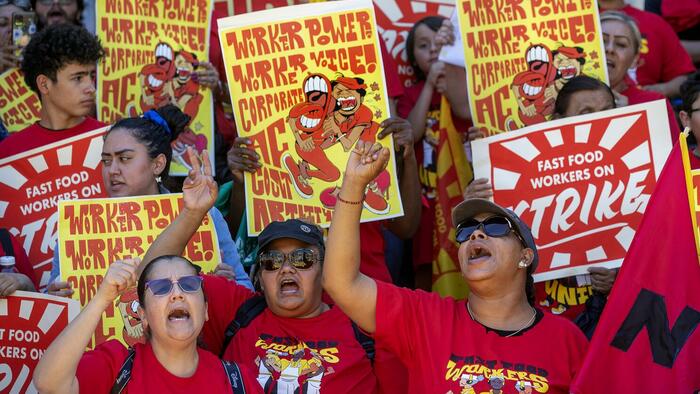 NextImg:Mass Layoffs Begin At California Fast Food Chains As $20 Minimum Wage Law Takes Effect