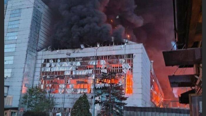 NextImg:Russia Bombards Ukraine With Hypersonic Missiles & Drones, Damaging Power Plants, NatGas Facilities