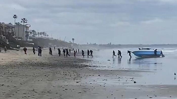 NextImg:Illegal Immigrants Use Speedboat To Invade California - Nearly Run Over Beachgoers