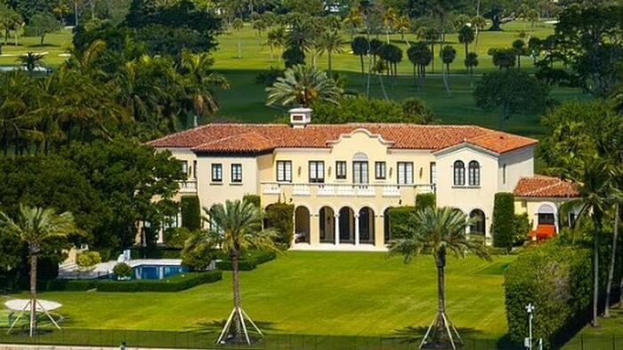 NextImg:Jeff Bezos Buys His Third Mansion On Florida's Exclusive 'Billionaire' Bunker Island
