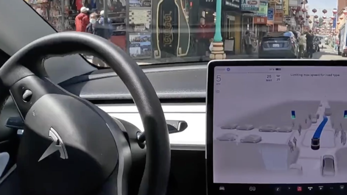 NextImg:Tesla Jumps After China Greenlights Full-Self Driving With Baidu