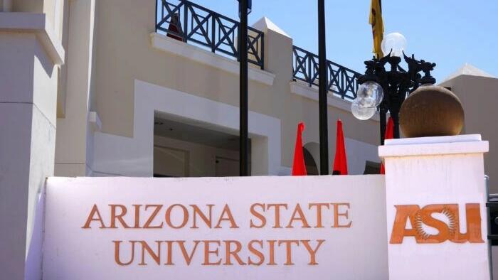 NextImg:Top Journalism School Mandating Diversity Course To Earn Degree