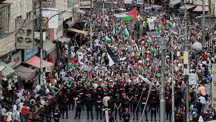 NextImg:Jordan Believes Hamas Behind Huge Gaza Protests Which Seek To Sever Ties With Israel