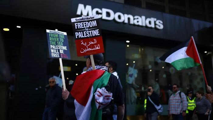 NextImg:McDonald's Buys Up All Israeli Franchise Restaurants After Boycott Hits Sales