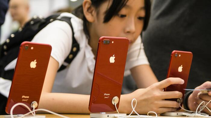 NextImg:Apple iPhone Shipments In China Jump 12% After Discounts