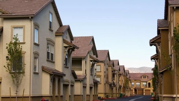 NextImg:Surging Distress In CRE CLO Loans Spurs Lender Rush To Repurchase Delinquent Multifamily Mortgages