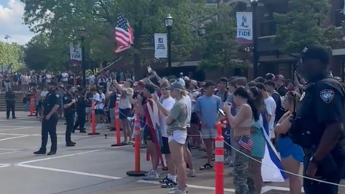 NextImg:'Unity': Pro-Israel And Pro-Palestine Supporters Chant "F**k Joe Biden" In Solidarity As Democrats In 'Panic Mode'