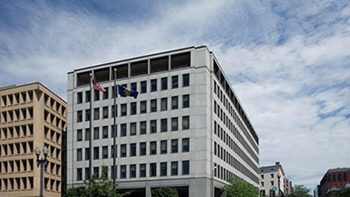 NextImg:Toxic Atmosphere At FDIC Spurs Calls For Chair's Resignation