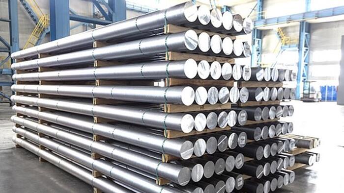 NextImg:Aluminum Prices Hit Two-Year High On Smelter Output Limits In China 