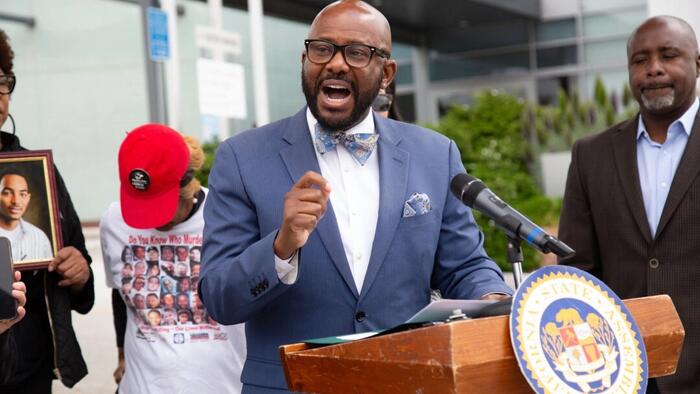 NextImg:California Bill Would Give Black Applicants An Edge In Getting Occupational Licenses