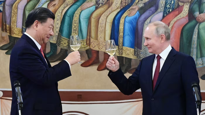 NextImg:Putin To Visit China To Discuss Energy Ties