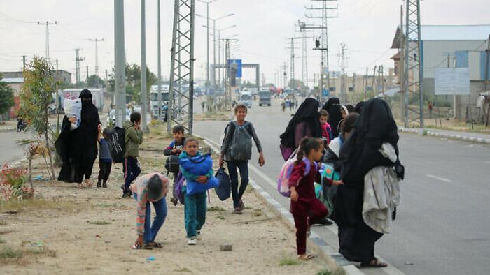 NextImg:Civilians Ordered Out Of Rafah As IDF Ground Attack To Proceed