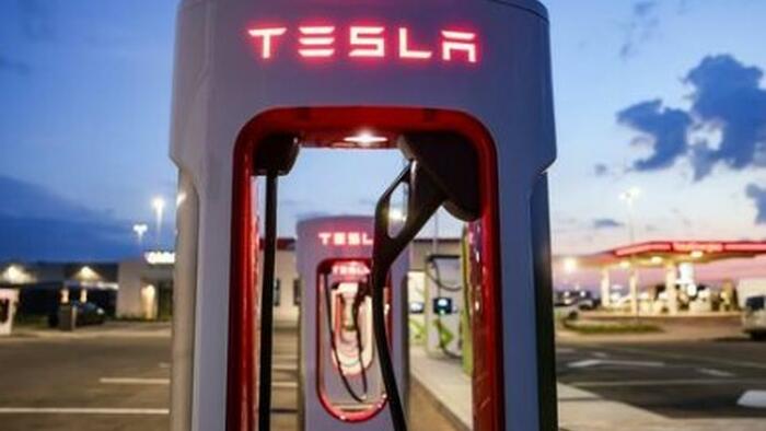 NextImg:Tesla Re-Hires Some Of The 500 Workers It Laid Off Its Supercharging Team