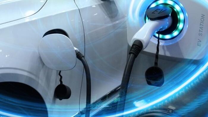 NextImg:US Drivers Overwhelmingly Prefer Gasoline Cars To EVs