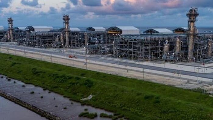 NextImg:Europe's Gas Supply Risks Remain Despite Record Storage Levels