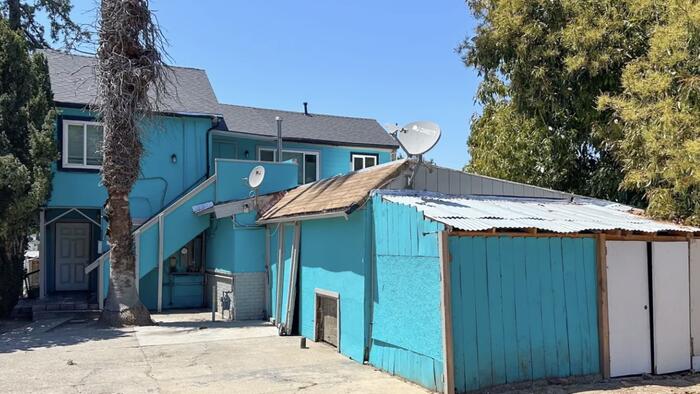 NextImg:Condemned Cali House Spurs Bidding War And Eventually Sells For $755,000