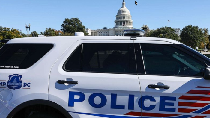 NextImg:DC Enforces Youth Curfew "To Keep Young People Out Of Trouble"