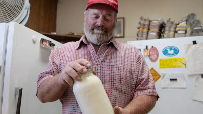 NextImg:The War On Raw Milk