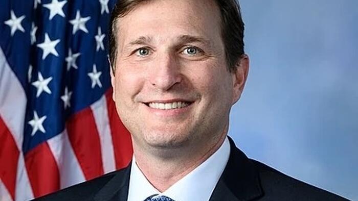 NextImg:The Hitchhiker's Guide To Government: Rep. Goldman Insists That The Country Is Safe In The Hands Of Others