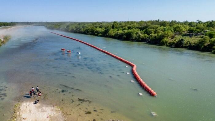 NextImg:Court Overturns Order To Remove Texas' Rio Grande Barrier