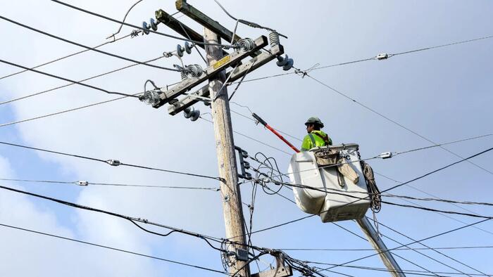 NextImg:Scammers Are Impersonating Water, Electric, And Gas Companies; BBB Warns