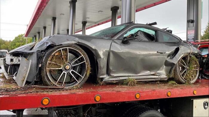NextImg:Porsche Slides On Profit Warning As Snarled Supply Chain Risks "Production Shutdowns"