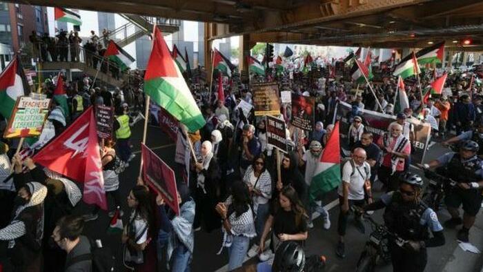 NextImg:Gaslighting AP Touts Chicago's Mostly 'Peaceful' DNC Riots; Social Media Says Otherwise