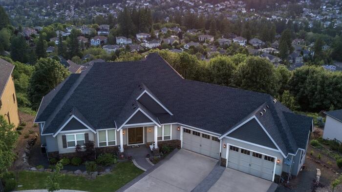 NextImg:Couple That Earns $250,000 A Year Says They Can't Find A House In Their Budget