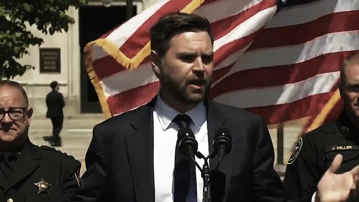 NextImg:Gullible CNN 'Journalist' Dragged For Fact Checking JD Vance Joke About Tim Walz