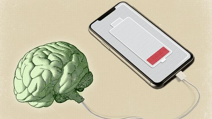 NextImg:When Smartphones Get Smarter, Do We Get Dumber?