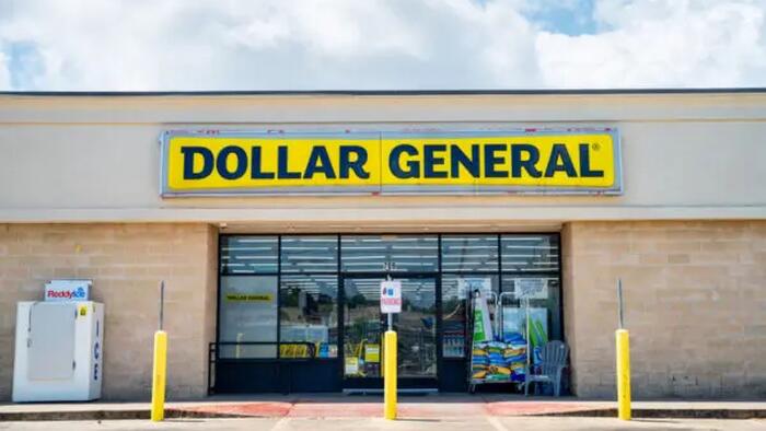 NextImg:More High-Profile Retail Stores Are Getting Kicked In The Teeth