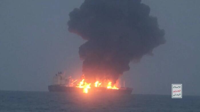 NextImg:Houthis To Allow Salvage Crews To Access The Oil Tanker They Hit In The Red Sea