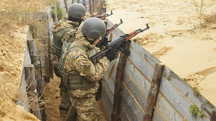 NextImg:Ukrainian Commanders Blame Poorly Trained Soldiers for Donbas Losses: 'Panic & Chaos'