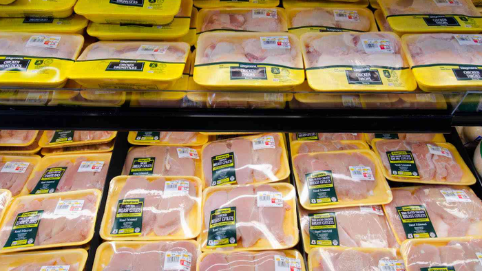 NextImg:Attention Consumers: US Chicken Supplies Growing Quicker-Than-Expected As Prices Slide