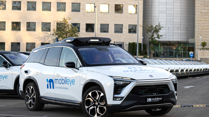 NextImg:Intel Reveals "No Plans To Divest Majority Interest" In Mobileye, Shares Rebound