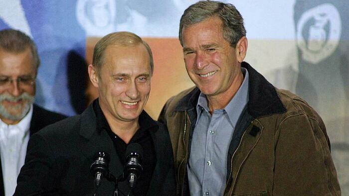 NextImg:When Vladimir Putin Was "Pootie-Poot"