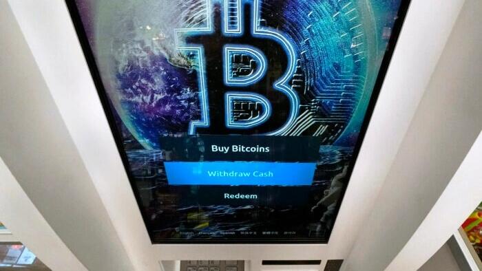 NextImg:Americans Lost $5.6 Billion In Cryptocurrency Scams Last Year, FBI Says