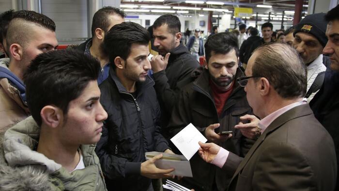 NextImg:Germany Finances Anti-Deportation Guidebook, Even As Support Crashes Due To Mass Immigration