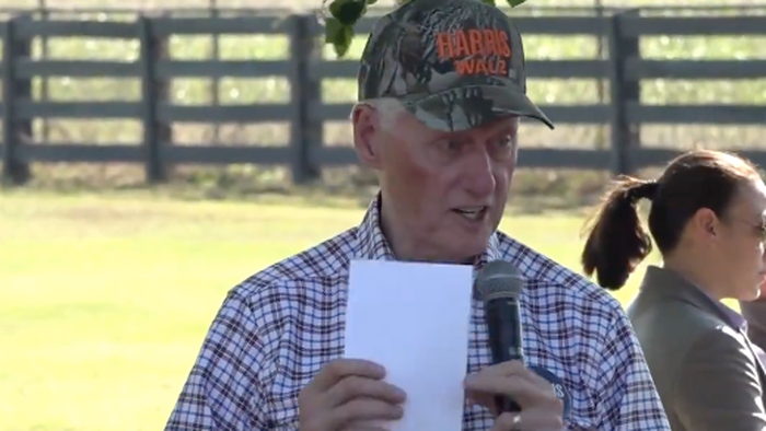 NextImg:Watch: Bill Clinton Unintentionally Creates Trump's Next Campaign Ad