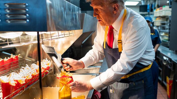 NextImg:McWeaponized: CDC Unveils E.coli Outbreak In Quarter-Pounders, Day After Trump Photo-Op