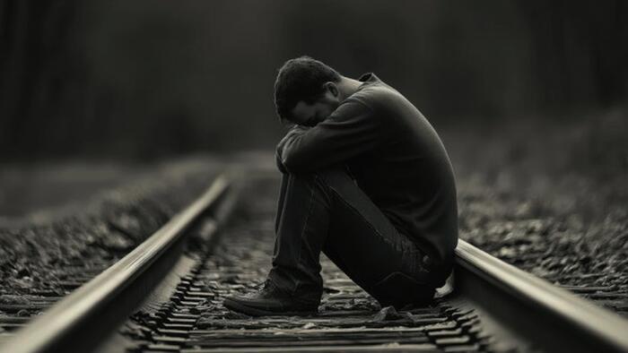 NextImg:On The Wrong Track: This Is What An Imploding Economy Looks Like