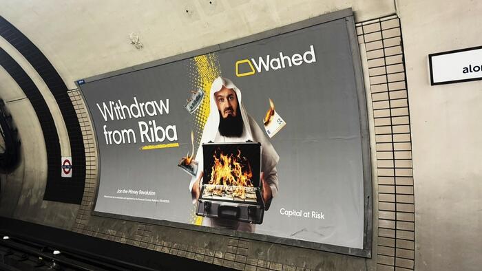 NextImg:London Mayor Slammed For Allowing Subway Ad Of Islamic Preacher Burning Dollars