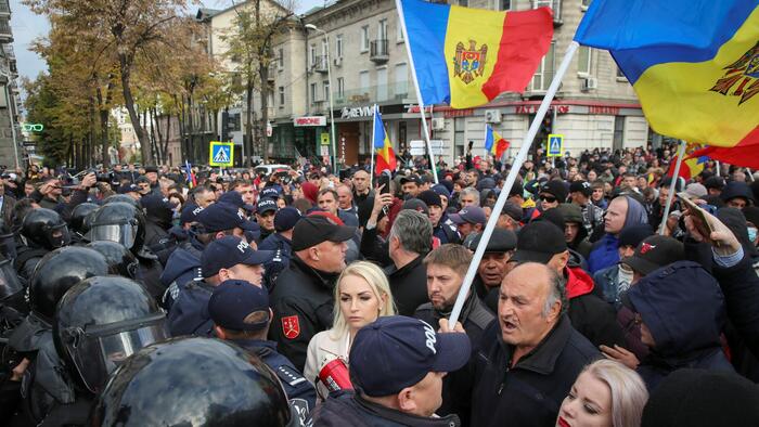 NextImg:Moldova EU Referendum Vote Is A Near-Tie - President Blames Russian Interference