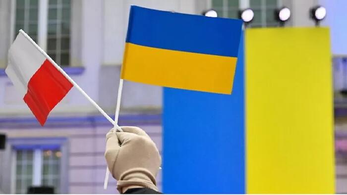 NextImg:Poles Are Getting Fed Up With Ukrainian Refugees & The Proxy War; Latest Survey Shows